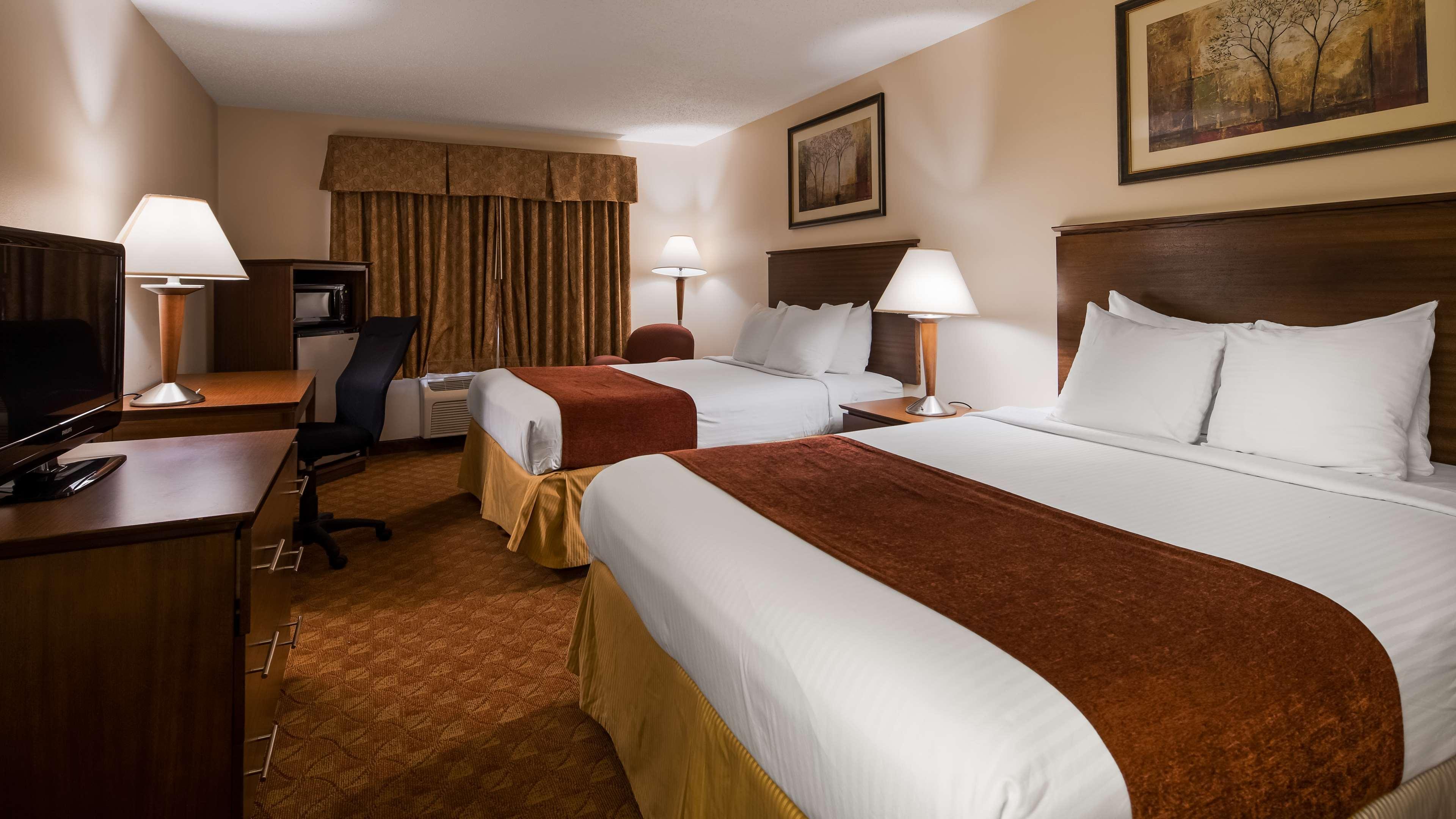 Best Western Lakewood Inn Hebron Ngoại thất bức ảnh