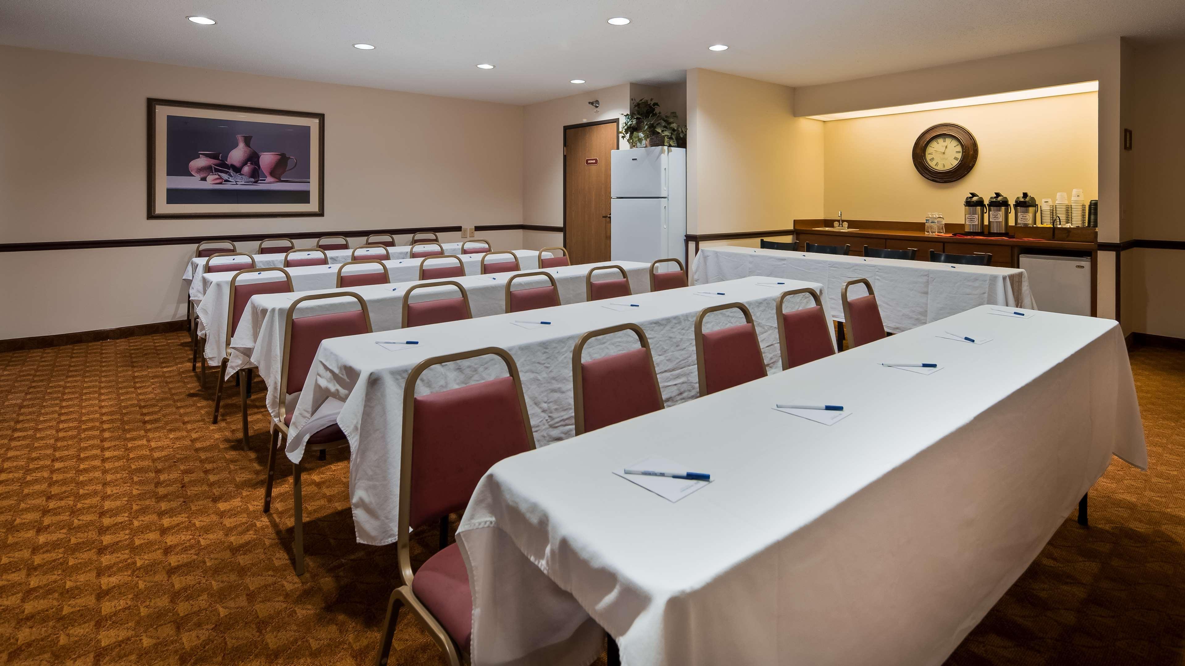 Best Western Lakewood Inn Hebron Ngoại thất bức ảnh