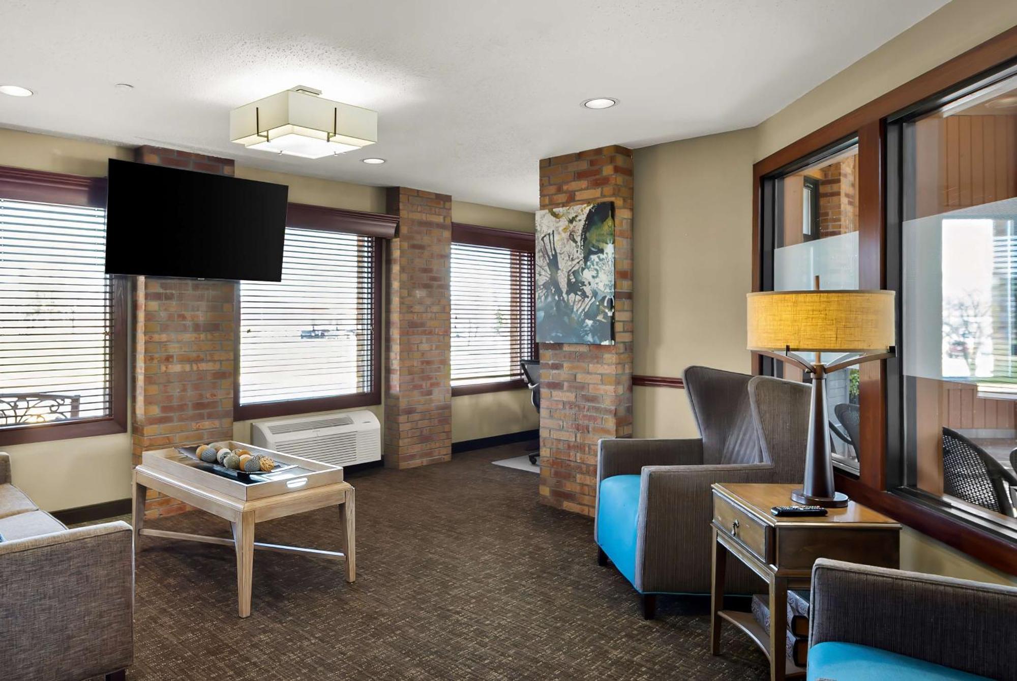 Best Western Lakewood Inn Hebron Ngoại thất bức ảnh